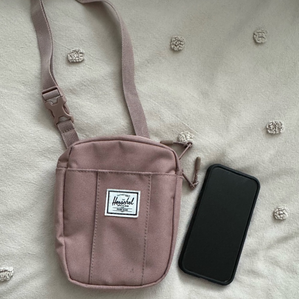 Herschel Supply Cruz Purse